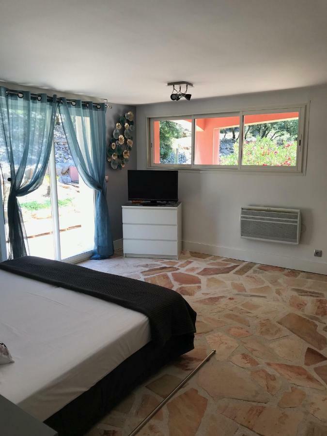 Au Gre Du Sud Bed and Breakfast Puéchabon Εξωτερικό φωτογραφία